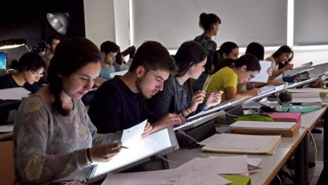 ¿Está afectando el internet a los estudiantes universitarios? - 1